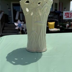 Lenox Lovely Daylilie's Mother's Day Elegant Cream Ceramic Vase